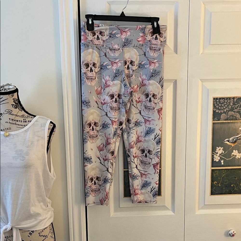 💗Evolution and Creation Skull and Floral Leggings - Pink and Gray